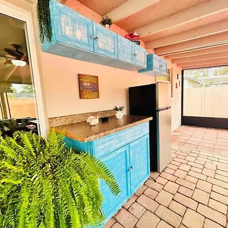 Villa Vintage Family Scape + Heated Pool&Discount à Tampa Extérieur photo