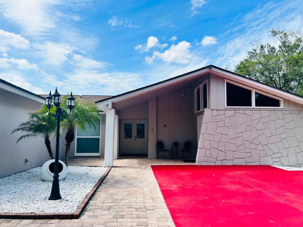 Holiday home Vintage Family Scape + Heated Pool&discount Tampa