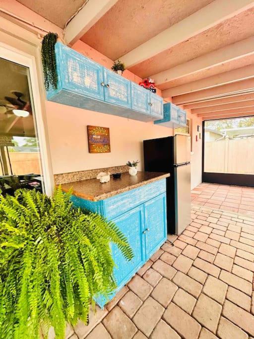 Holiday home Vintage Family Scape + Heated Pool&discount Tampa