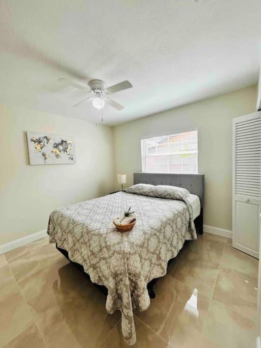 Vintage Family Scape + Heated Pool&discount Tampa